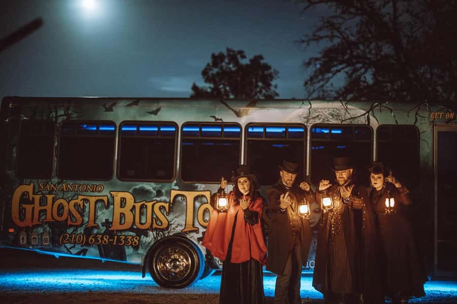 San Antonio: Ghost Bus Tour - The Menger Hotel stop