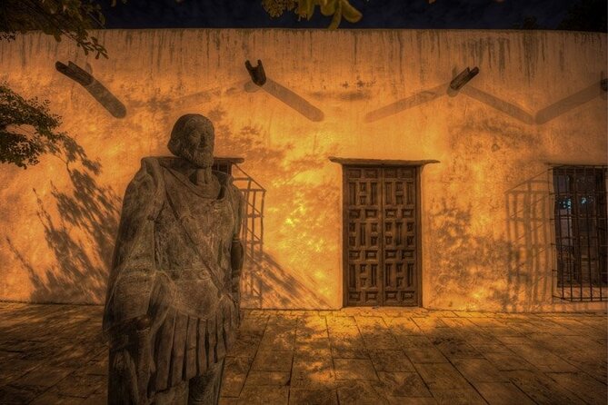 San Antonio Haunted Pub Crawl - Oro and the Emily Morgan Hotel