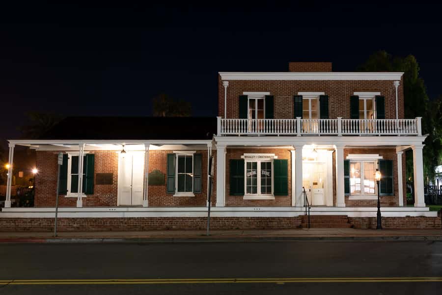 San Diego: Gaslamp Quarter Ghosts and Crime Walking Tour - What the one-hour route covers