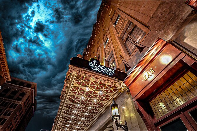 San Francisco Ghost Tours: Gold and Ghouls Tour - Starting at Union Square and the 450 Sutter Building