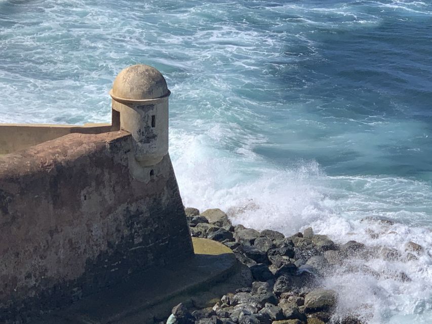 San Juan: Ghosts and Spooky History Walking Tour - La Fortaleza, the cathedral, and El Convento Hotel