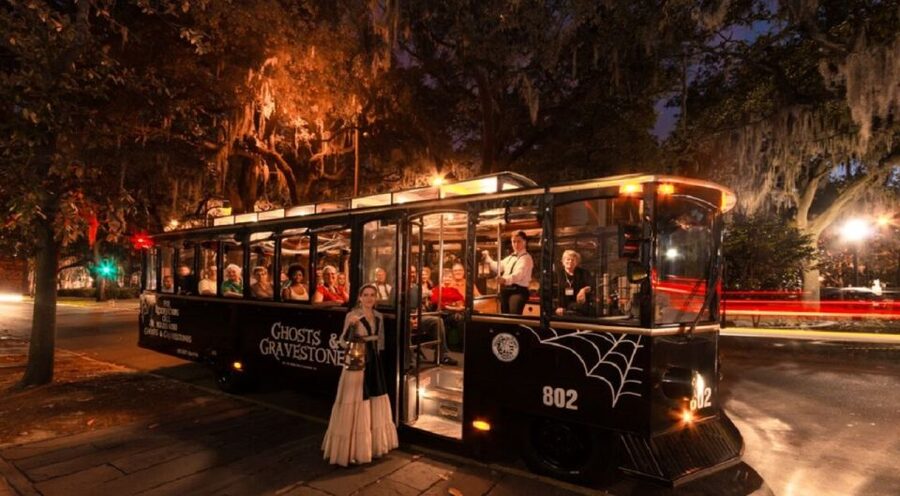 Savannah: Ghosts and Gravestones Tour with Low House Entry - How much value do you get for $39?