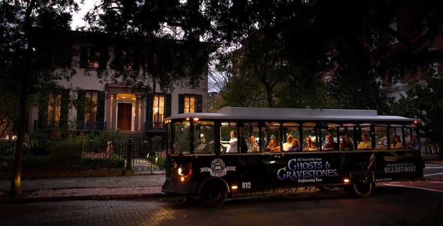Savannah: Ghosts and Gravestones Tour with Low House Entry - Columbia Square and the old city grid