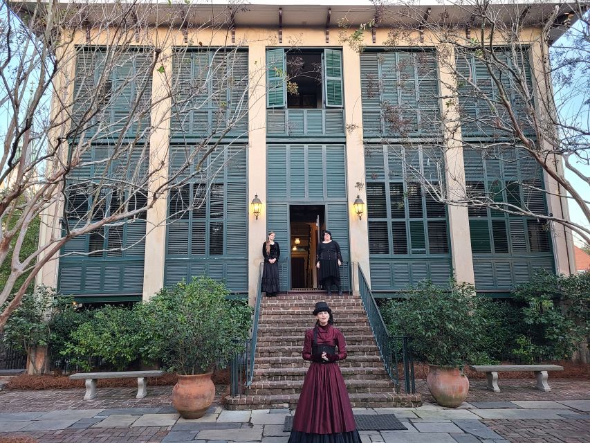 Savannah: Ghosts and Gravestones Tour with Low House Entry - Inside the Andrew Low House