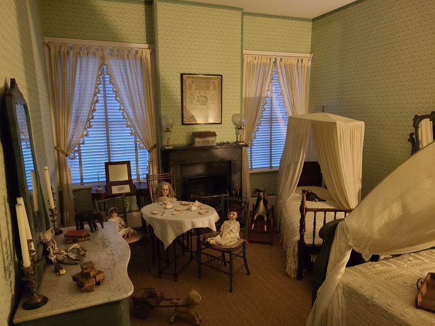 Savannah: Ghosts and Gravestones Tour with Low House Entry - From Simply Savannah to the Olde Harbour Inn