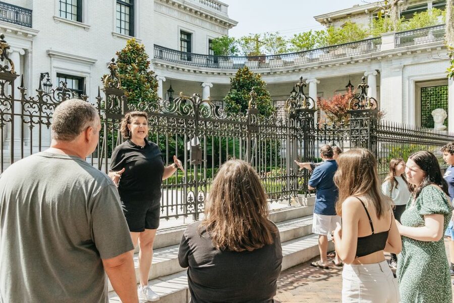 Savannah: Ghosts, Asylums, Voodoo, and Horror Walking Tour - Practical advice for a better evening