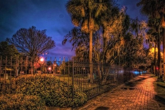 Savannah's Ghost City "Dead of Night" Walking Night Tour - A dark introduction at Johnson Square