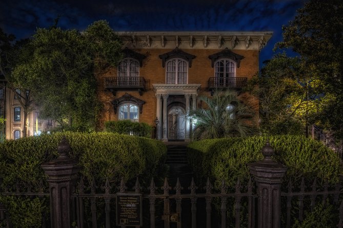 Savannah's Ghost City "Dead of Night" Walking Night Tour - The Marshall House and its Civil War hospital past