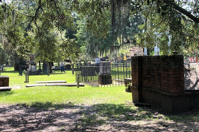 Savannah's Original Dark History Tour - Colonial Park Cemetery at the midpoint