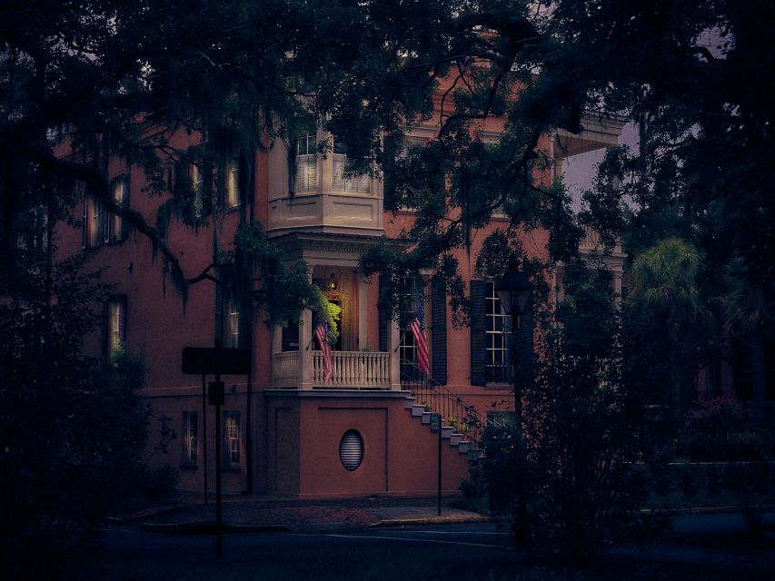 Savannah: Sixth Sense Savannah Ghost Tour - Forsyth Park and Old Candler Hospital