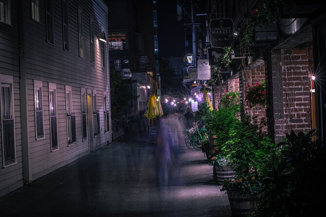 Seattle Terrors Spirits & Spirits Haunted Pub Crawl - Pike Place Market, the gum wall, and dark local history