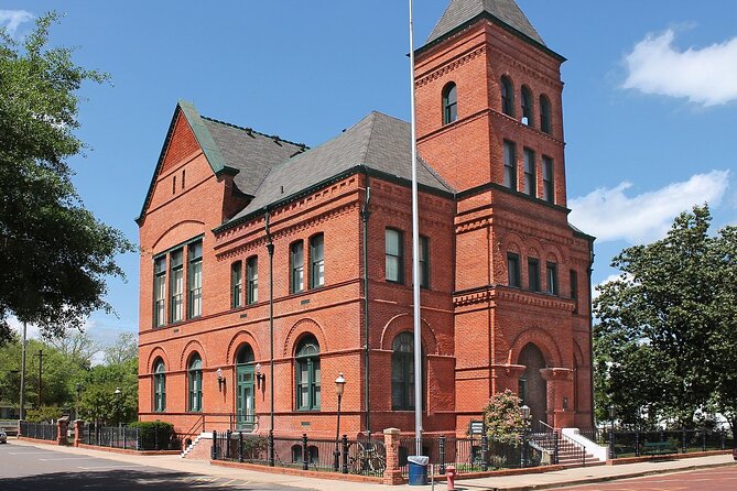 Self-Guided Jefferson Ghosts Walking Tour - What the App Does Well