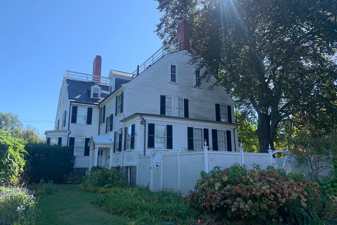 Self-Guided Smartphone Ghost Walking Tour in Salem - Bewitched, Wicked Books, and Salem’s underground stories