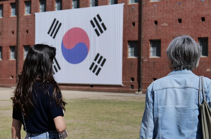 Seoul’s Hidden Dark History Guided Tour of Seodaemun Prison - Who should book this experience?
