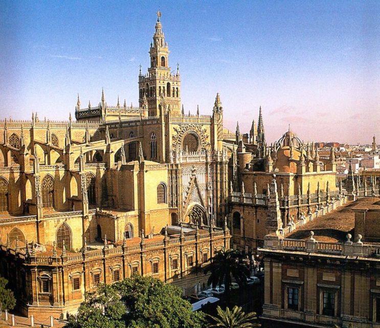 Seville: City of Queens, Nuns, Sex Work & Witches - What the two-hour format really gives you