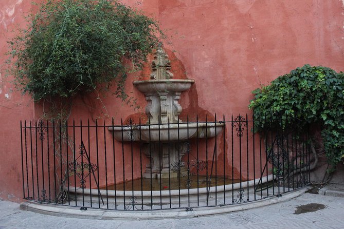 Seville Evening Historical Tour with Haunted History - The guides make or break the experience