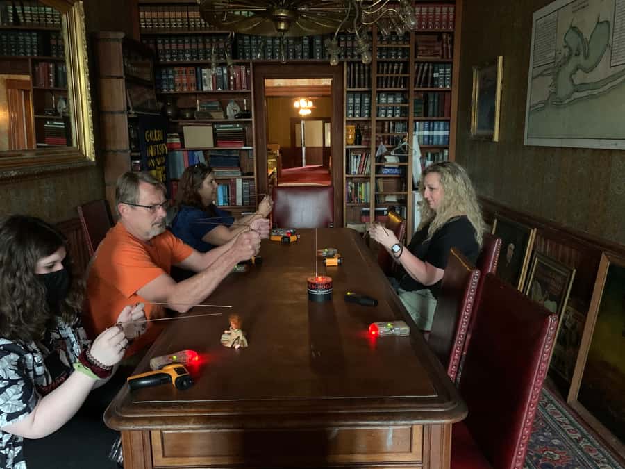 Seville Haunted Luncheon or Dinner and Ghost Tour - Starting at Palace Cafe in Seville Quarter