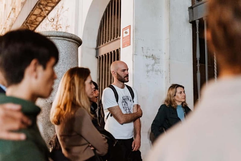 Seville: Paranormal and Legends Guided Walking Tour - Calle Puente y Pellón: ordinary streets, unusual tales