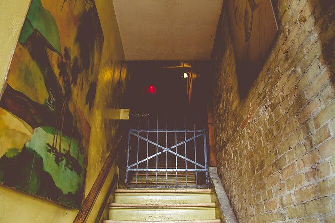 Shakers Original Historical Ghost Tour - The main floor: setting the scene
