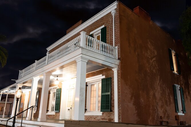 Sinister Shadows of San Diego Gaslamp Ghost Tours - The biggest question: do you go inside?