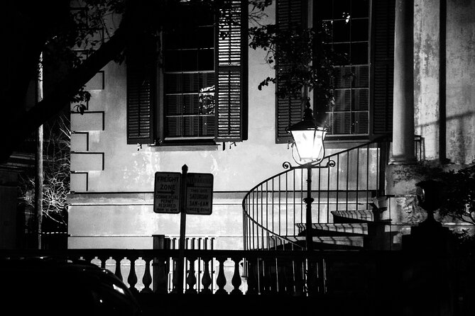 Sinister Sins & Shadows: A Savannah Ghost Tour - A building on old burial grounds at 9 West York Street