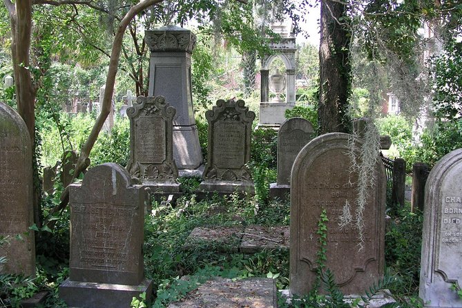 Small Group Ghost Tour Charleston: 60min of True Haunted History - Key things to know before you book