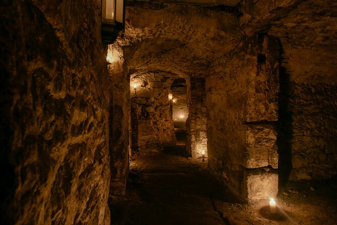 Small Group Ghost Tour incl. Underground Vaults & free drink in Megget's Cellar - Why the Blair Street Vaults make this more than a standard ghost walk