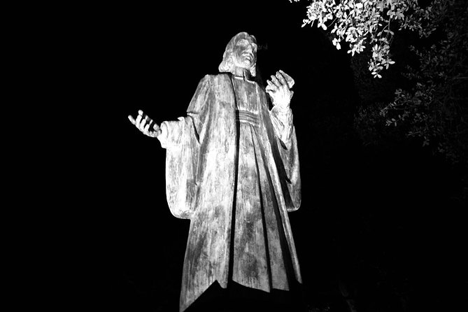 Spanish Moss Haunted Savannah Pub Crawl - River Street adds the pub-crawl side