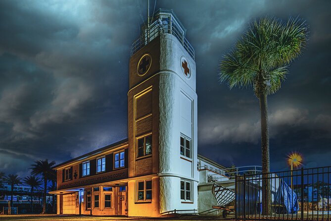 Specters of the Spanish Moss: Jacksonville Ghost Tour - Casa Marina adds old-hotel atmosphere