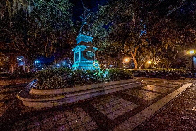 Spirits and Scoundrels Adults Only Savannah Ghost Tour | 10pm - Who should book this 10pm ghost walk?
