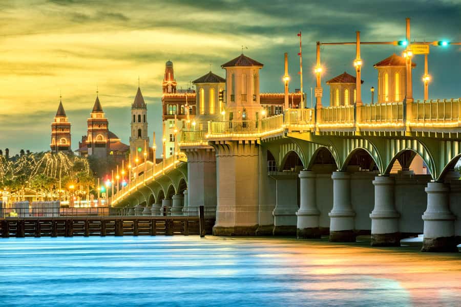 St. Augustine: Family-Friendly Guided Ghost Tour - Walking through the Colonial Quarter after dark