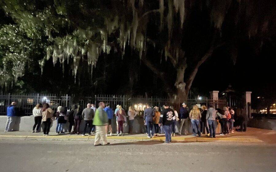 St. Augustine: Family-Friendly Guided Ghost Tour - Pirate tales, bandits, and the city’s darker side