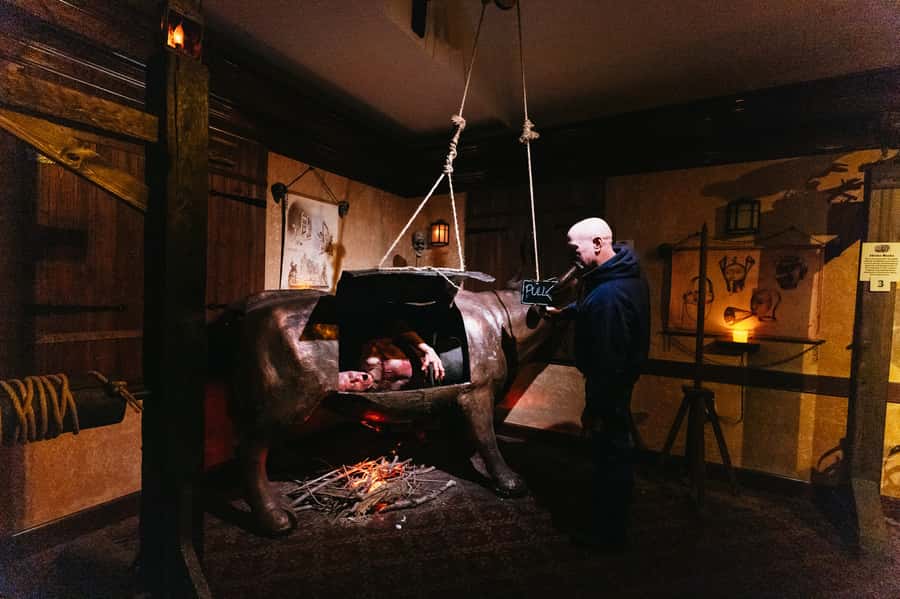 St.Augustine: Torture Museum, Ghost Hunt, & Tiny Art Tickets - How the audio guide changes the visit