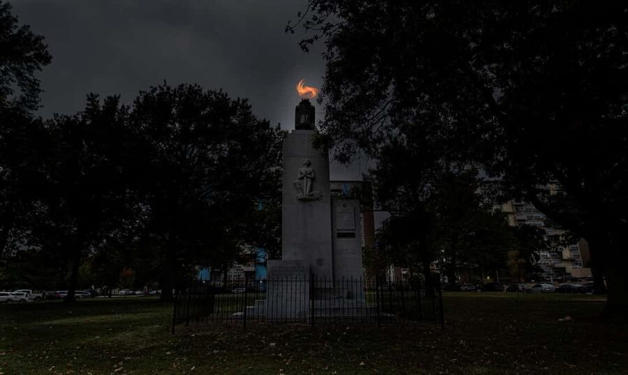St. Louis Ghost Tour: Sinister Sins & Shadows - Native American dirt mounds and buried stories
