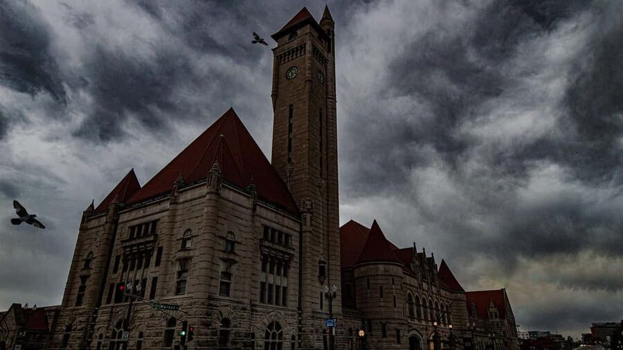 St. Louis Ghost Tour: Sinister Sins & Shadows - Practical ways to make the hour better