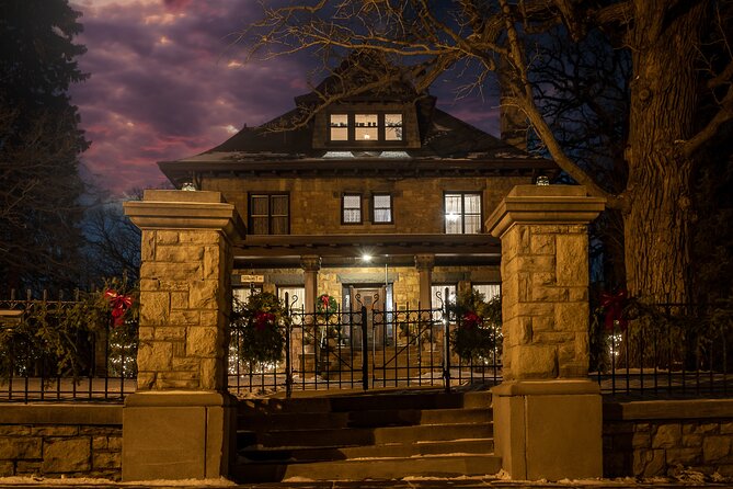 St Paul Ghost Tours: Sinister Sins & Shadows Ghost Tour - Two mansion stories and a case of confusing names