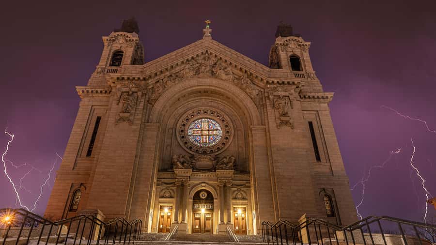 St. Paul: Twin Cities Haunts Ghost Walking Tour - The Old Smith Vine Mansion and St. Paul’s darker side