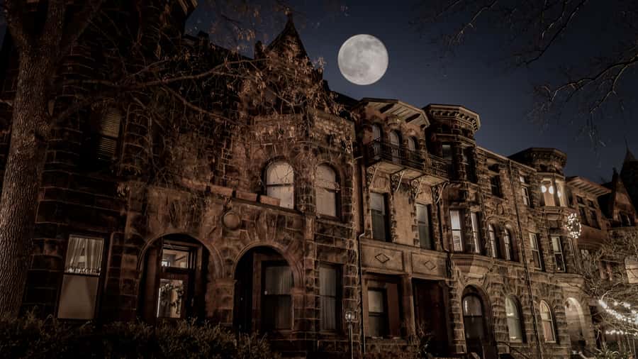 St. Paul: Twin Cities Haunts Ghost Walking Tour - What the $24 price delivers