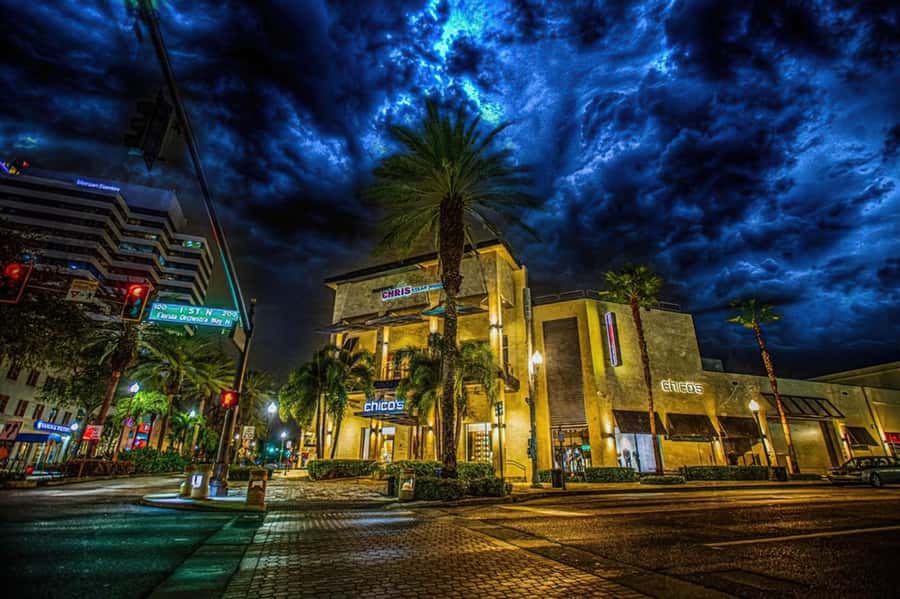 St. Petersburg: Ghosts and Spirits Haunted Walking Tour - Mirror Lake Library and the first ghost stories