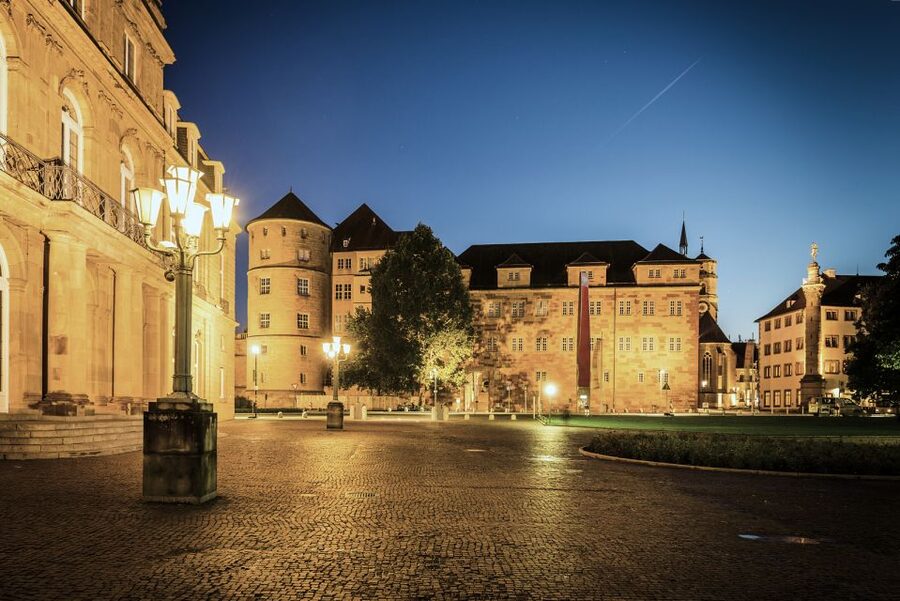 Stuttgart: Guided Ghost Walking Tour - Weather, clothing, and evening planning