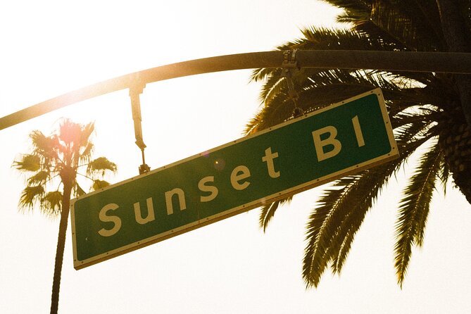 Sunset Boulevard True Crime and Ghost Stories Tour - Sunset Tower and the mobster era