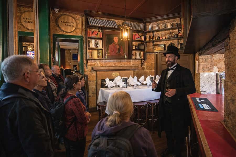 SYDNEY : Ghosts, Grog & The Rocks: Haunted Pubs &Cellar Tour - Pace, weather and the route back