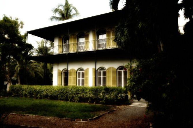 The Dark Side of Key West Ghost Tour - Robert the Doll and the Artist House