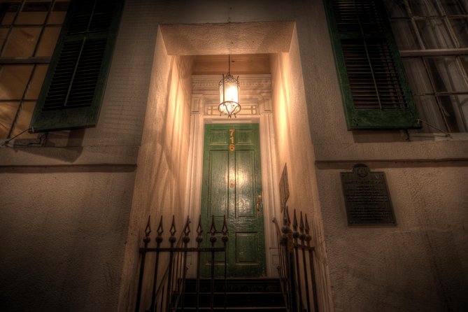 The Ghosts of New Orleans Tour - Why the French Quarter works so well after dark