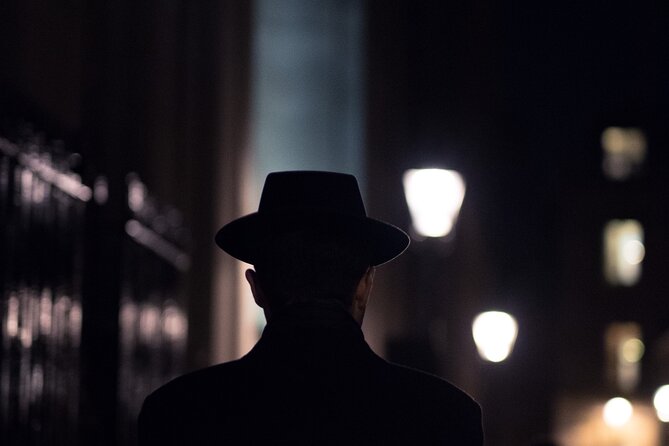 The murders of Jack the Ripper with a pub - Spitalfields and the murder of Mary Ann Nichols