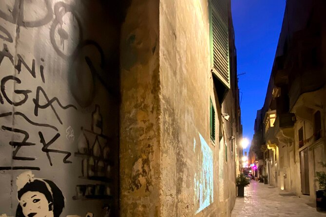 The Original Valletta Ghost Tour - Teatru Manoel and the famous haunted box