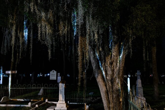 Tides of Tethered Terror: Tampa Ghost Tours - What $32 gets you