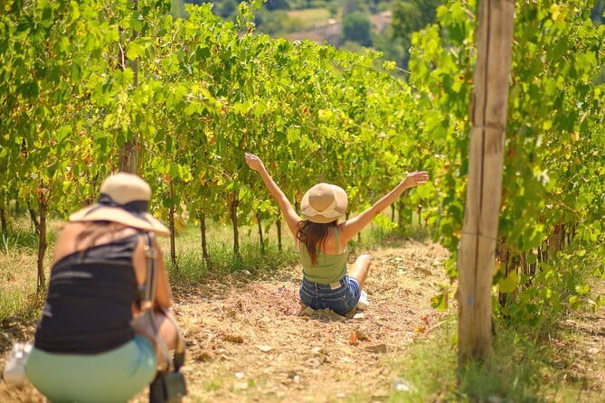 Tipsy Tour: Guided Bar Crawl In Florence with Dark History - Santa Croce and the wine-window tradition