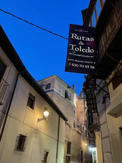 Toledo Ghost Tour: haunted houses and strange events - Stories from residents, not a standard city lecture