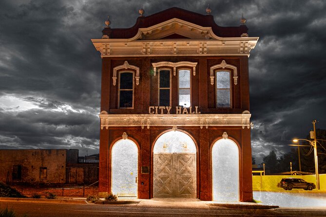 Tombstone Ghost Tours: Ghosts and Gunslingers of the Wild West - Schieffelin Hall and the ghosts of the stage